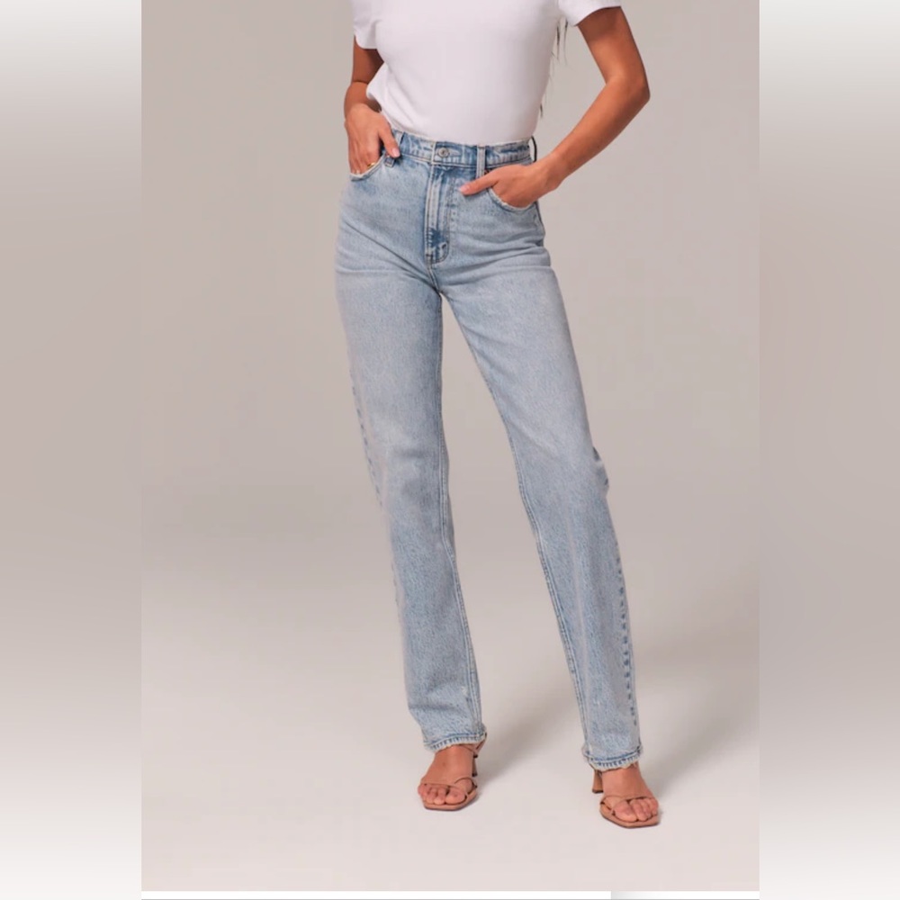 Ultra High Rise 90s Straight Jean